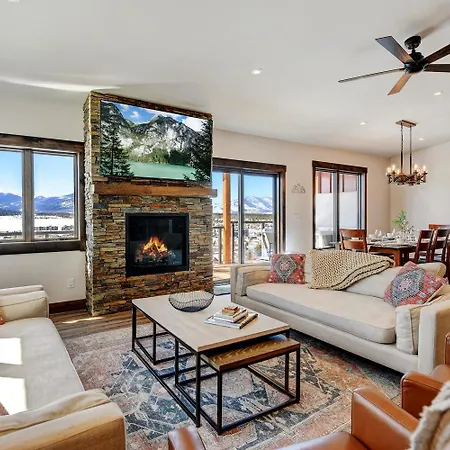 Waterside Luxury Villa 8B/ Hot Tub / Views / Best Price - $500 Free Activities Daily